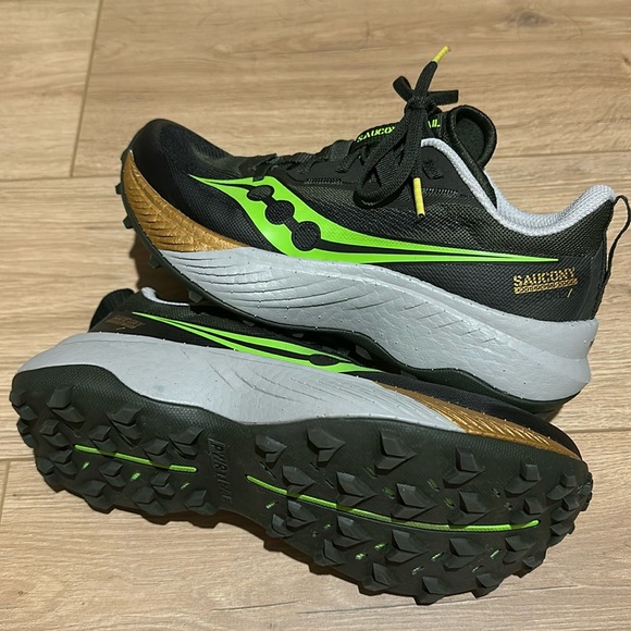 Saucony Endorphin Edge Carbitex Trail Running Shoes Womens Size 7.5 - Picture 1 of 5